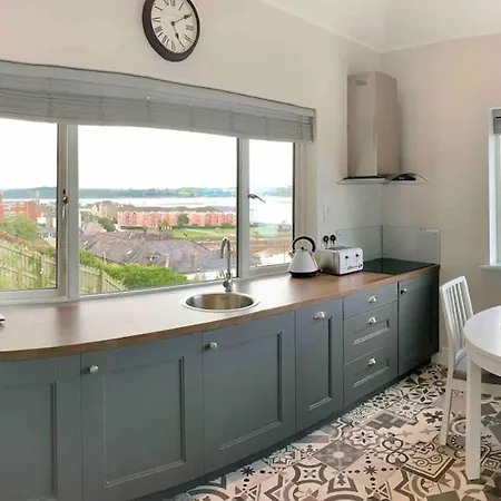 Periwinkle Cottage, With The Amazing Sea View Сasa de vacaciones *