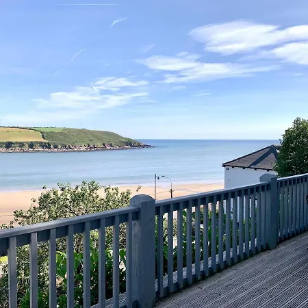 Periwinkle Cottage, With The Amazing Sea View *
