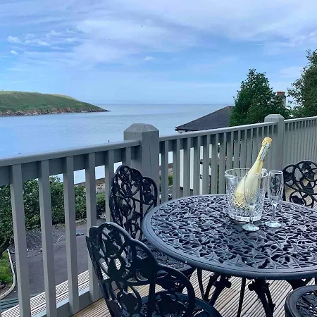 Periwinkle Cottage, With The Amazing Sea View Semesterbostad *