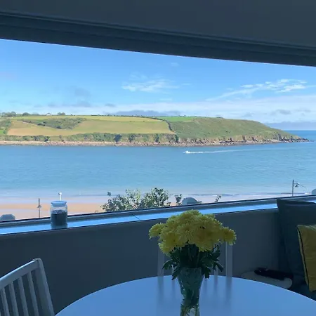 Periwinkle Cottage, With The Amazing Sea View * 约尔