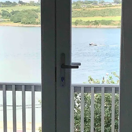 Сasa de vacaciones Periwinkle Cottage, With The Amazing Sea View Youghal