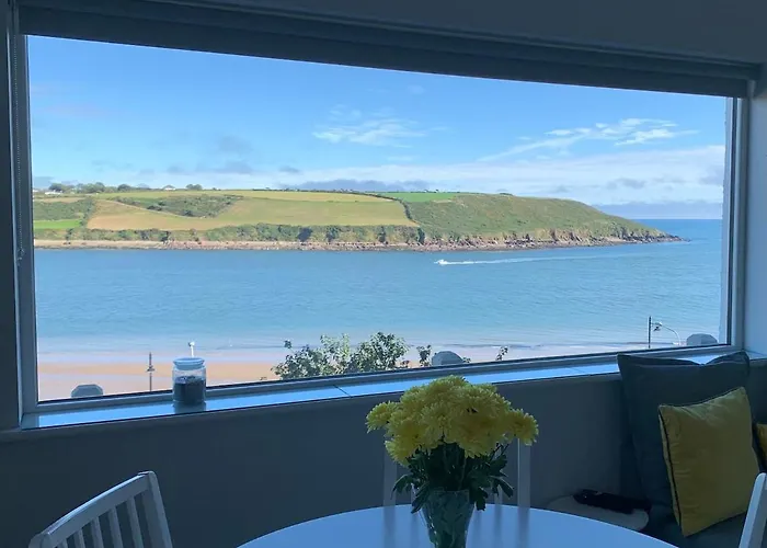 Periwinkle Cottage, With The Amazing Sea View * 约尔