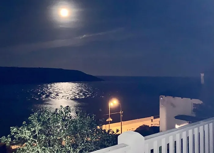 Periwinkle Cottage, With The Amazing Sea View 度假居